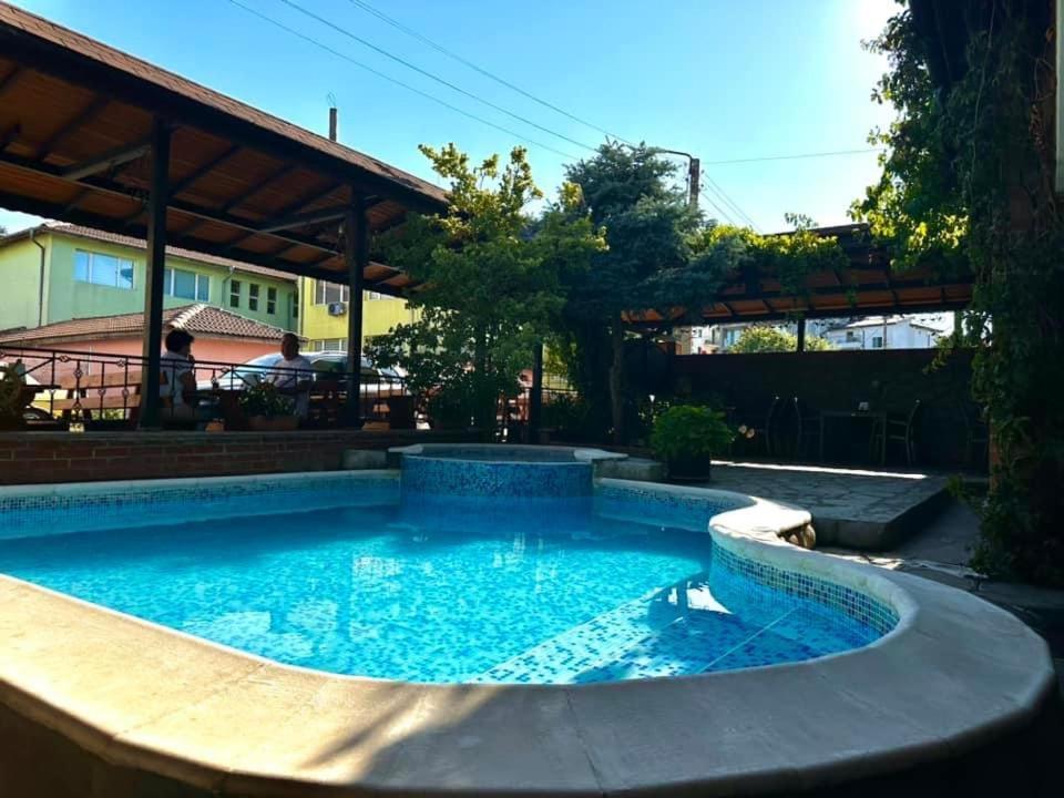 Хотел М1 Hotel Primorsko Eksteriør billede