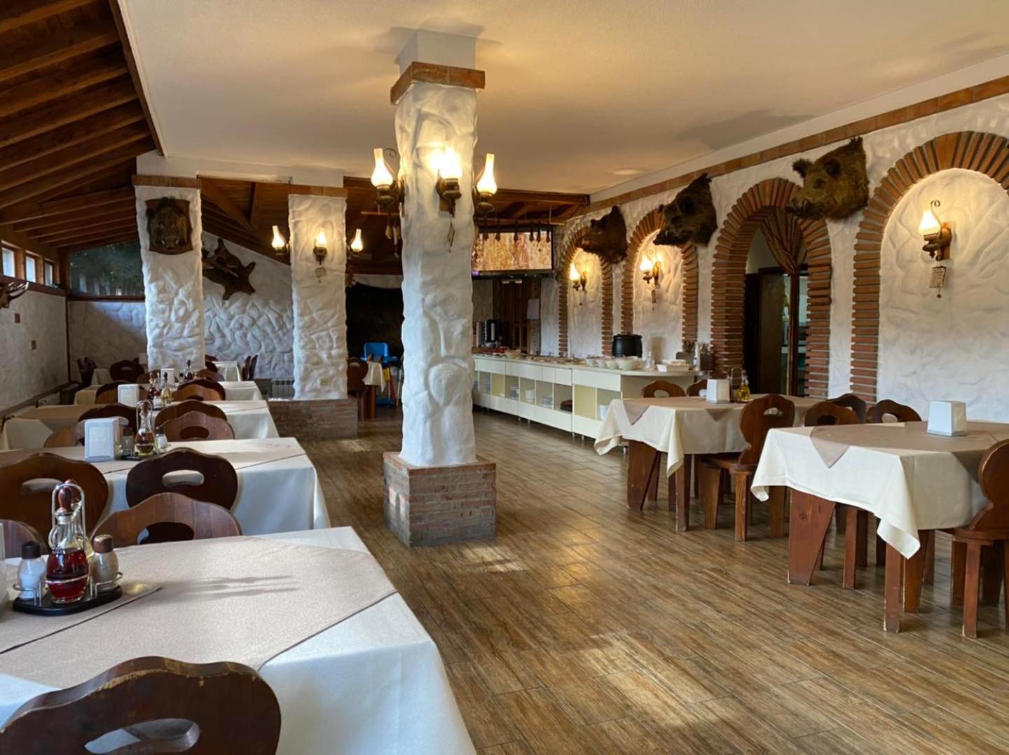 Хотел М1 Hotel Primorsko Eksteriør billede